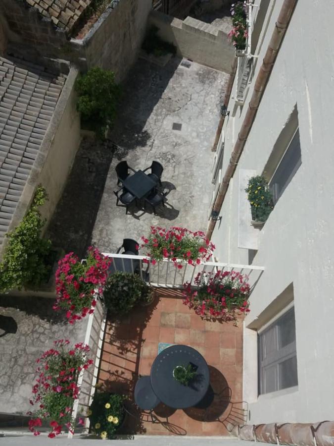 Alla Dimora Di Chiara Suite And Rooms Matera Zewnętrze zdjęcie